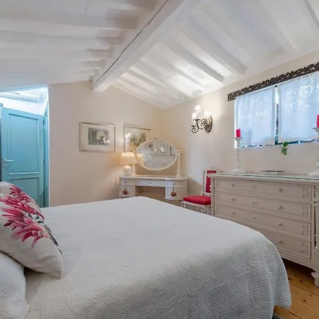 Διαμέρισμα Small Luxury Houses *